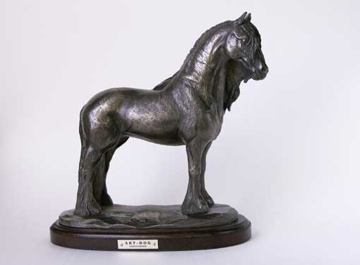 Freiesian horse bronze statue